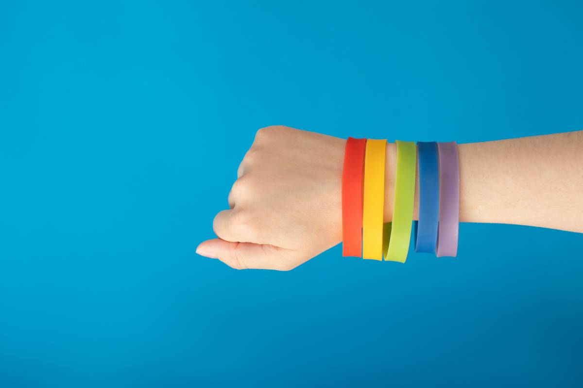 Tyvek event wristband with adhesive closure | Etigo